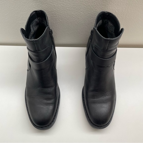 Born Tori leather Boots size 8 black cross strap bootie basic heeled motorcycle - Picture 9 of 12